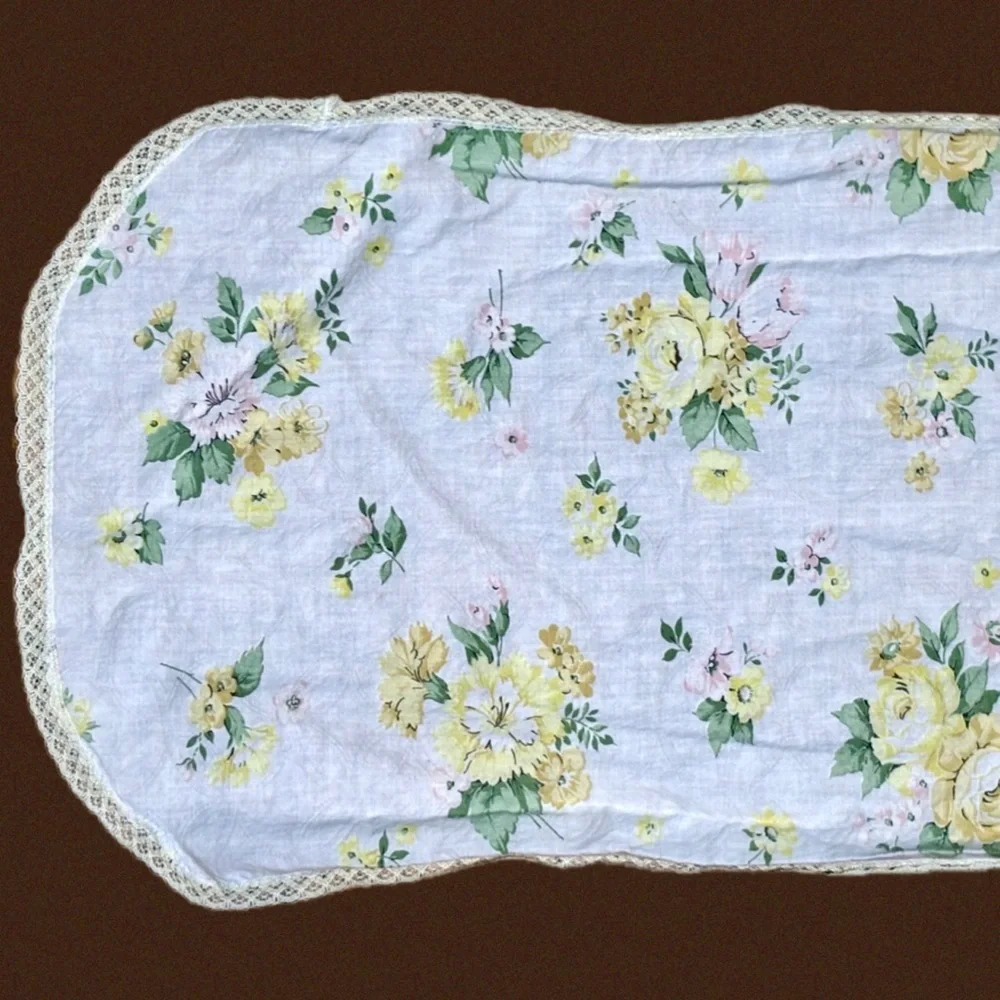 Vintage Yellow Rose Table Runner Lace Trim Floral Cottage Grandma Core Granny